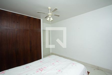 Casa à venda com 260m², 3 quartos e 5 vagas Casa à venda com 260m², 3 quartos e 5 vagasQuarto 2