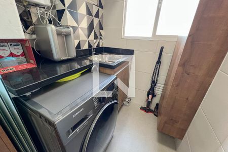 Apartamento à venda com 65m², 2 quartos e 1 vagaÁrea de Serviço