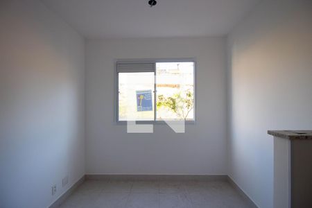 Apartamento para alugar com 34m², 2 quartos e sem vaga Apartamento para alugar com 34m², 2 quartos e sem vagaSala-Cozinha