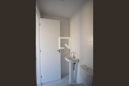 Banheiro de apartamento para alugar com 2 quartos, 34m² em Vila Nova Curuçá, São Paulo