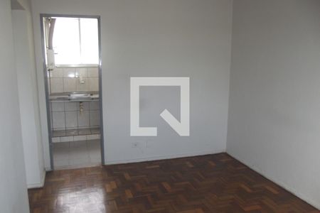 Sala de apartamento para alugar com 3 quartos, 58m² em Inhauma, Rio de Janeiro