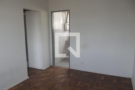 Sala de apartamento para alugar com 3 quartos, 58m² em Inhauma, Rio de Janeiro