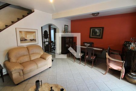 Casa de condomínio à venda com 180m², 4 quartos e 1 vagaSala