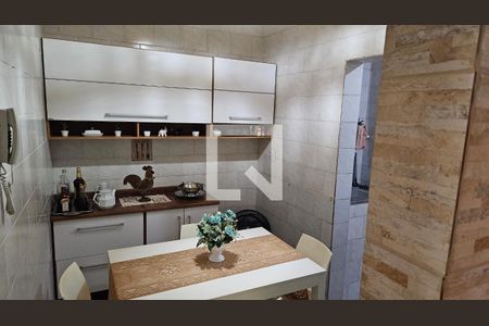 Cozinha de apartamento para alugar com 2 quartos, 90m² em Fátima, Niterói