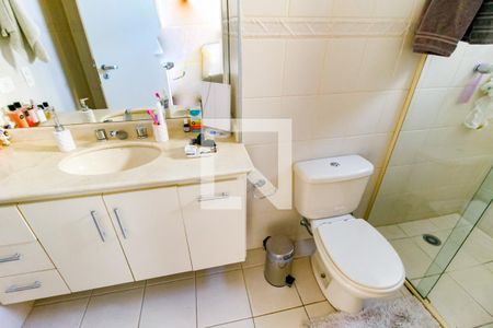 Apartamento à venda com 188m², 3 quartos e 3 vagasBanheiro da Suíte 1