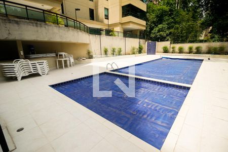 Apartamento à venda com 188m², 3 quartos e 3 vagasÁrea comum - Piscina