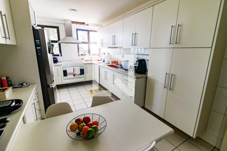 Apartamento à venda com 188m², 3 quartos e 3 vagasCozinha - Armários