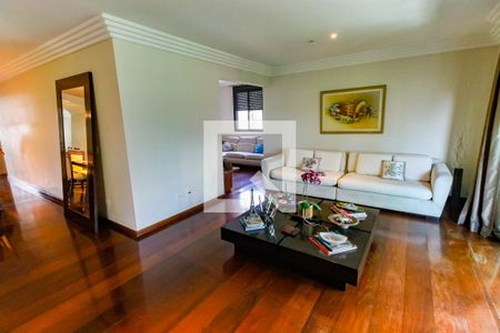 Sala  de apartamento à venda com 3 quartos, 188m² em Vila Sonia, São Paulo