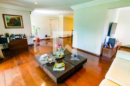 Sala  de apartamento à venda com 3 quartos, 188m² em Vila Sonia, São Paulo