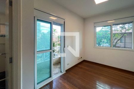 Casa à venda com 250m², 3 quartos e 2 vagas Casa à venda com 250m², 3 quartos e 2 vagasSuite 1