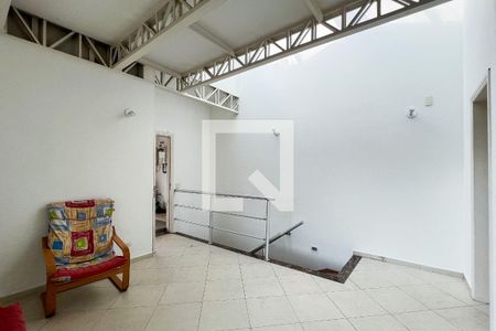 Casa à venda com 250m², 3 quartos e 2 vagas Casa à venda com 250m², 3 quartos e 2 vagasCobertura