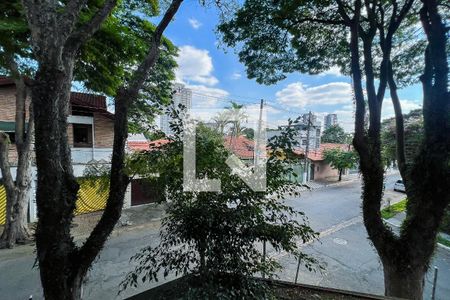 Casa à venda com 250m², 3 quartos e 2 vagas Casa à venda com 250m², 3 quartos e 2 vagasVista