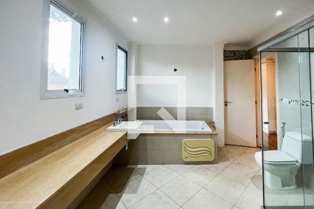 Casa à venda com 250m², 3 quartos e 2 vagas Casa à venda com 250m², 3 quartos e 2 vagasBanheiro da Suíte 3