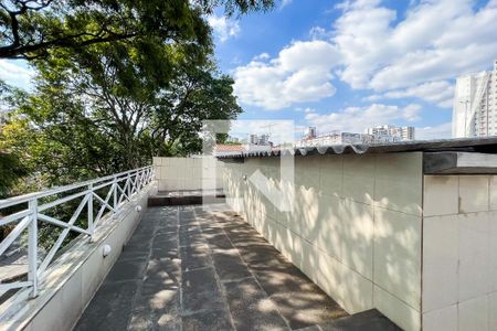 Casa à venda com 250m², 3 quartos e 2 vagas Casa à venda com 250m², 3 quartos e 2 vagasCobertura