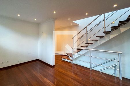 Casa à venda com 250m², 3 quartos e 2 vagas Casa à venda com 250m², 3 quartos e 2 vagasSala Íntima