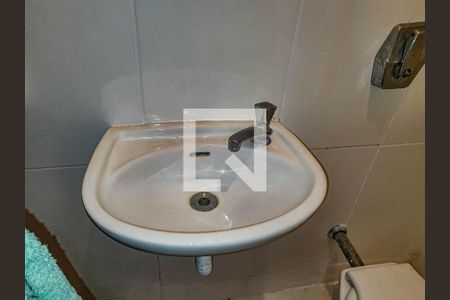 Apartamento para alugar com 200m², 3 quartos e 2 vagasBanheiro de serviço