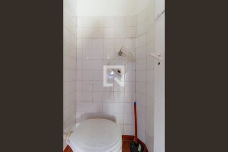 Casa à venda com 150m², 2 quartos e 1 vaga Casa à venda com 150m², 2 quartos e 1 vagaEdícula - Banheiro