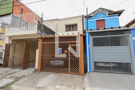 Casa à venda com 196m², 3 quartos e 1 vaga Casa à venda com 196m², 3 quartos e 1 vagaFachada