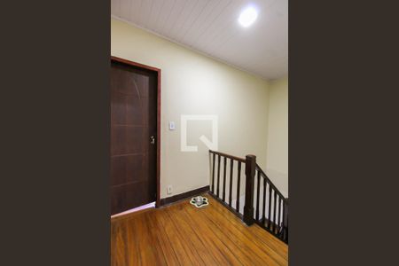 Casa à venda com 196m², 3 quartos e 1 vaga Casa à venda com 196m², 3 quartos e 1 vagaHall