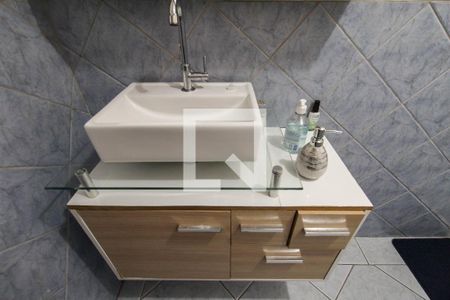 Casa à venda com 196m², 3 quartos e 1 vaga Casa à venda com 196m², 3 quartos e 1 vagaBanheiro Social