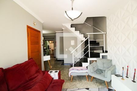 Sala de casa à venda com 3 quartos, 150m² em Jardim Sabará, São Paulo