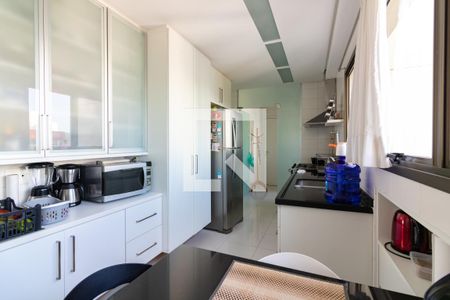 Apartamento à venda com 147m², 3 quartos e 3 vagasCozinha 