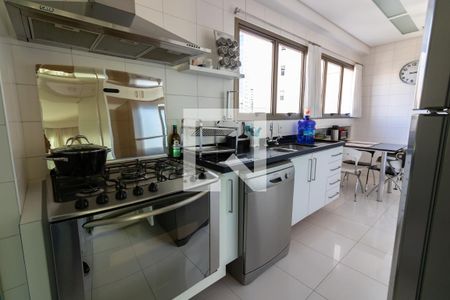 Apartamento à venda com 147m², 3 quartos e 3 vagasCozinha 