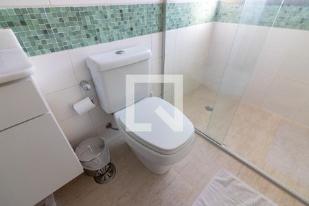 Apartamento à venda com 147m², 3 quartos e 3 vagasSuíte 1, banheiro 