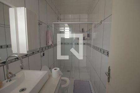 Casa à venda com 300m², 3 quartos e 4 vagasBanheiro da Suíte