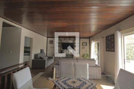 Sala de casa à venda com 3 quartos, 300m² em Passo das Pedras, Porto Alegre