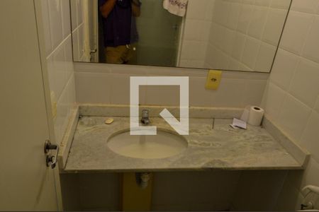 Apartamento para alugar com 106m², 3 quartos e 1 vaga Apartamento para alugar com 106m², 3 quartos e 1 vagaBanheiro da Suíte 1