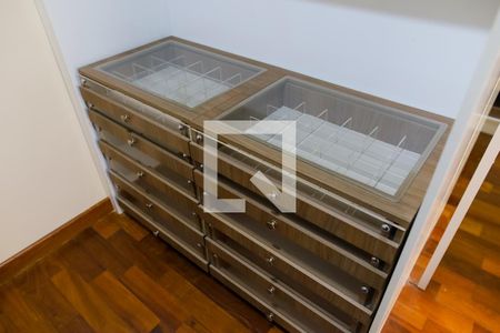Apartamento à venda com 88m², 2 quartos e 2 vagasCloset da Suíte
