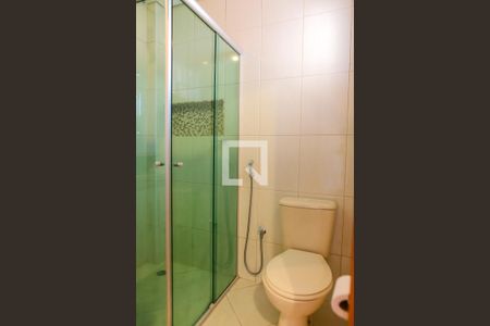 Apartamento à venda com 88m², 2 quartos e 2 vagasBanheiro da Suite