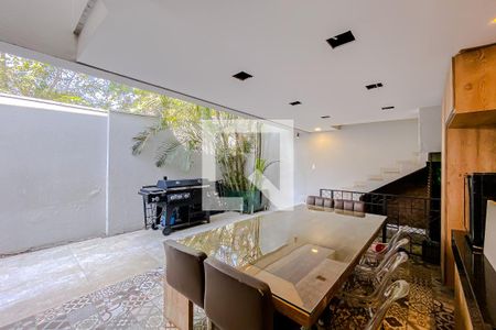 Casa à venda com 288m², 3 quartos e 2 vagasÁrea externa