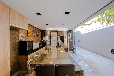 Casa à venda com 288m², 3 quartos e 2 vagasÁrea externa