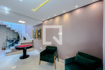 Casa à venda com 288m², 3 quartos e 2 vagasSala