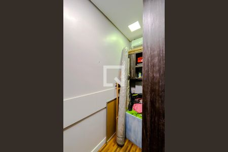 Casa à venda com 288m², 3 quartos e 2 vagasEscritório