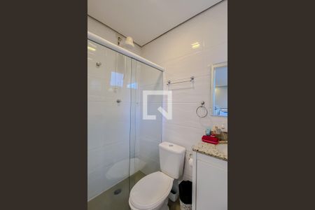 Casa à venda com 288m², 3 quartos e 2 vagasBanheiro de serviço