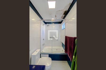 Casa à venda com 288m², 3 quartos e 2 vagasBanheiro da Suíte 2