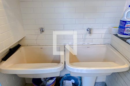 Casa à venda com 288m², 3 quartos e 2 vagasLavanderia