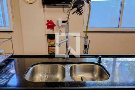 Casa à venda com 288m², 3 quartos e 2 vagasCozinha