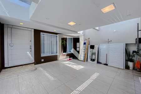 Casa à venda com 288m², 3 quartos e 2 vagasGaragem