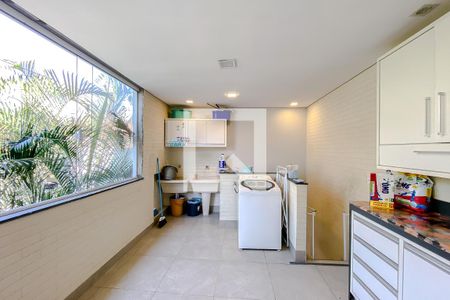 Casa à venda com 288m², 3 quartos e 2 vagasLavanderia