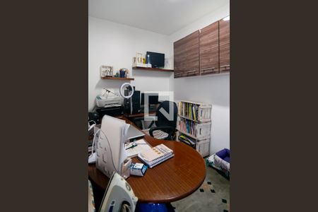 Casa à venda com 170m², 3 quartos e 2 vagas Casa à venda com 170m², 3 quartos e 2 vagasQuarto de Serviço / Escritório