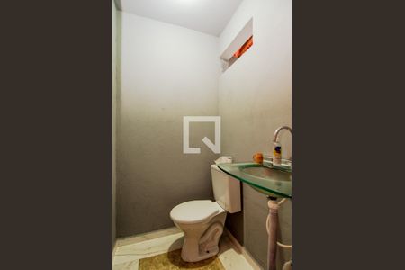Casa à venda com 263m², 4 quartos e 2 vagasLavabo 