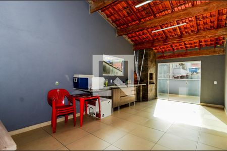 Casa à venda com 263m², 4 quartos e 2 vagasVaranda com Churrasqueira 