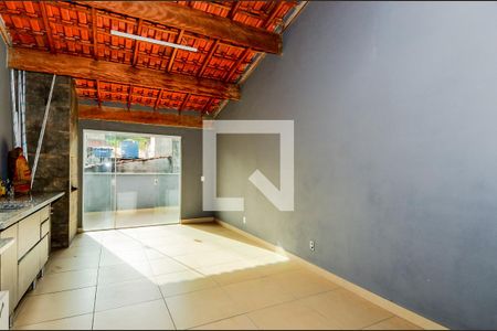 Casa à venda com 263m², 4 quartos e 2 vagasVaranda com Churrasqueira 