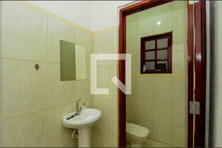 Casa à venda com 263m², 4 quartos e 2 vagasBanheiro Social