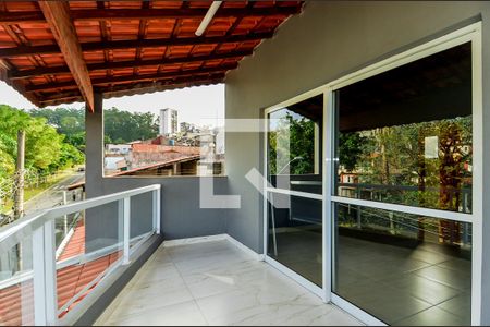 Casa à venda com 263m², 4 quartos e 2 vagasVaranda da Suíte 4