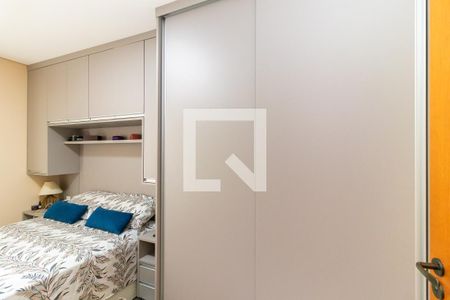 Quarto 1 - Suíte de casa de condomínio à venda com 2 quartos, 72m² em Vila Carmosina, São Paulo